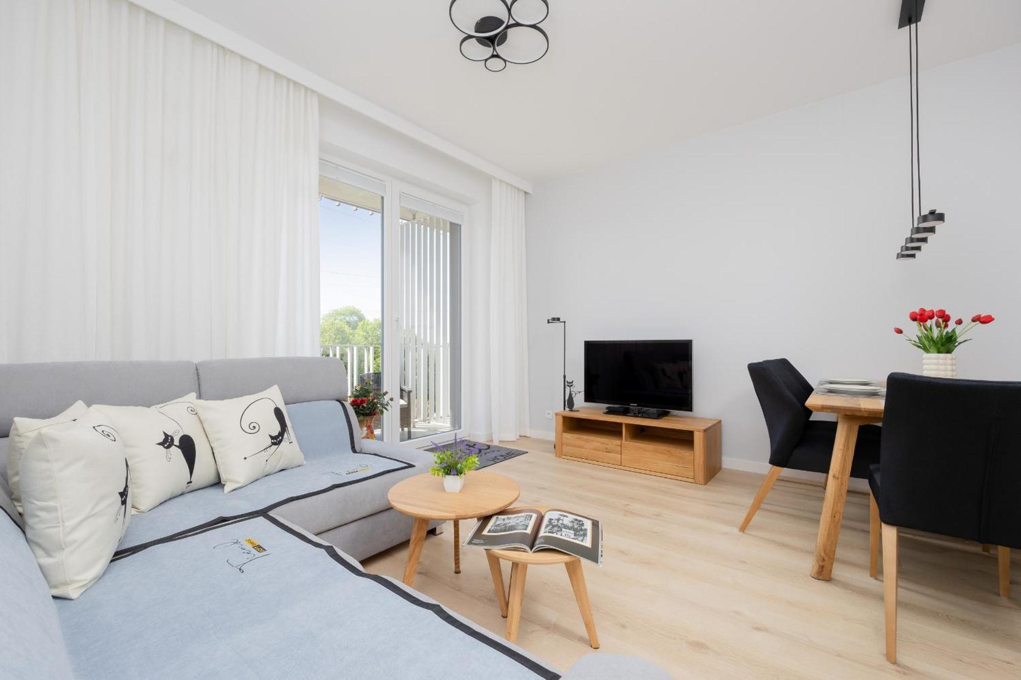 Stacja Wola Nowoczesny Z Balkonem I Parkingiem By Renters Apartament