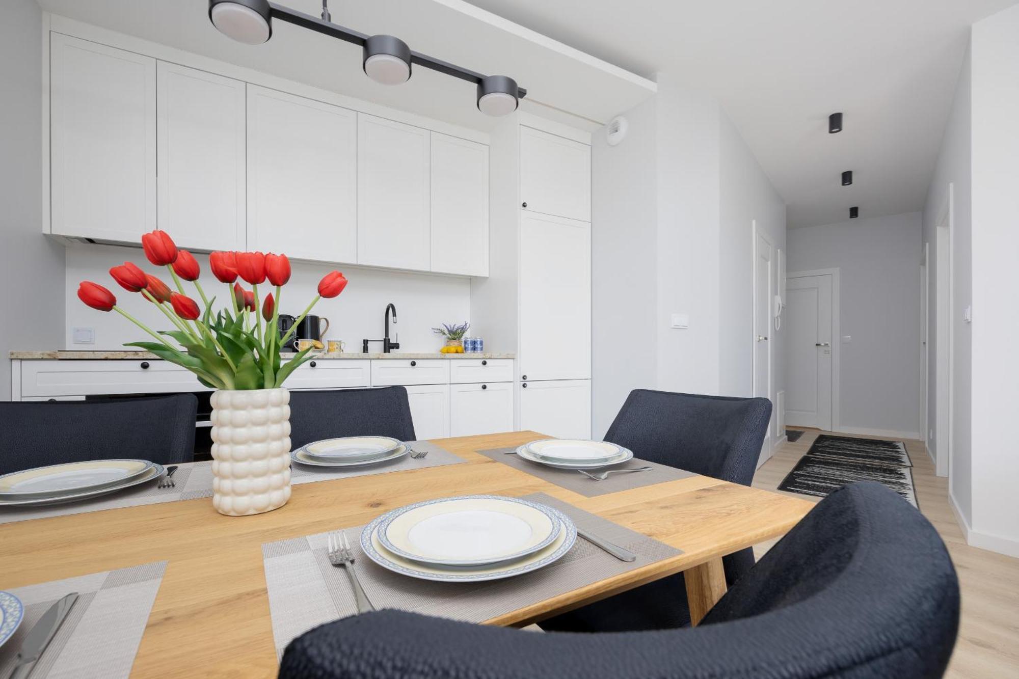 Stacja Wola Nowoczesny Z Balkonem I Parkingiem By Renters Apartment