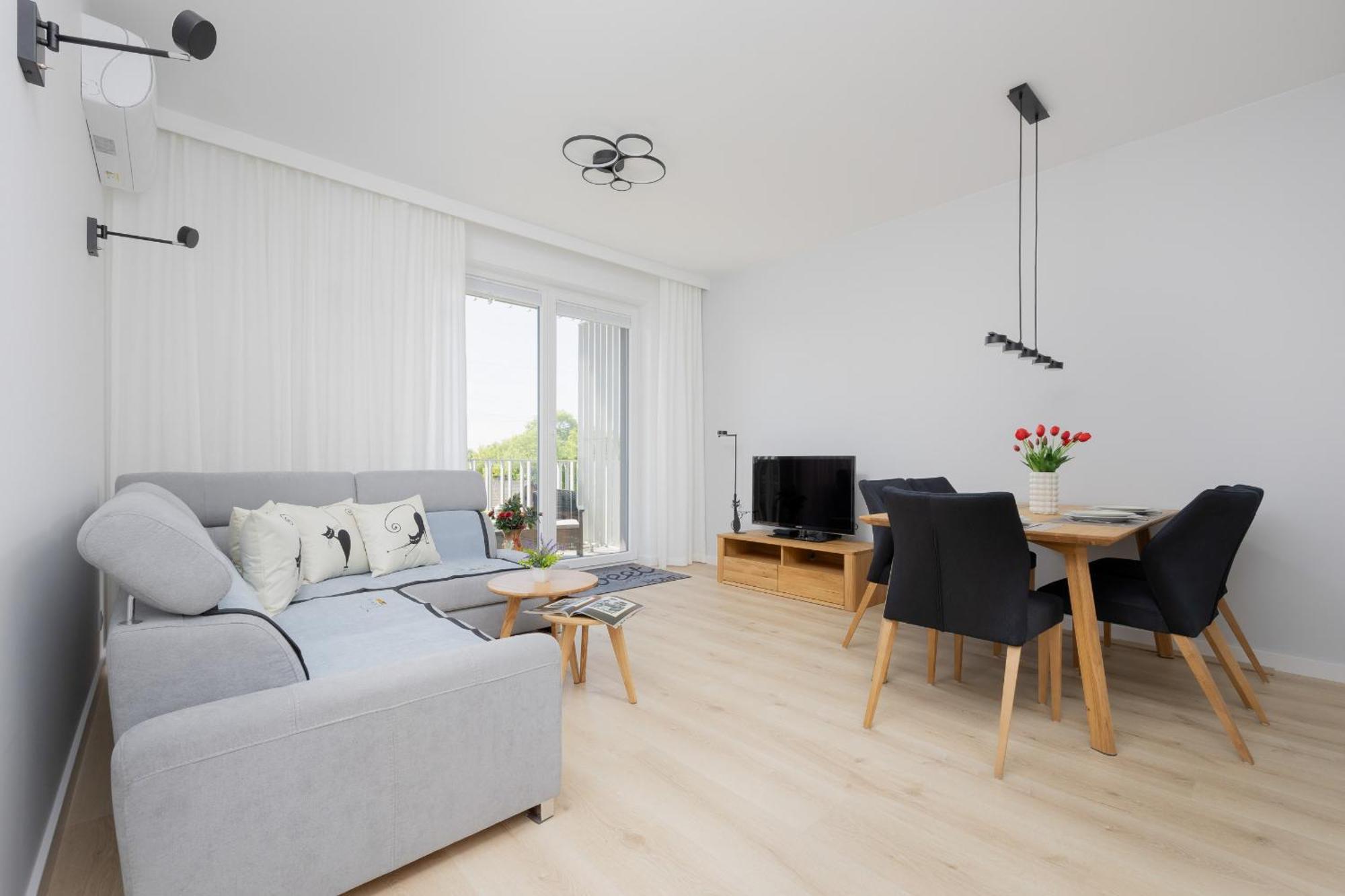 Apartment Stacja Wola Nowoczesny Z Balkonem I Parkingiem By Renters Warsaw