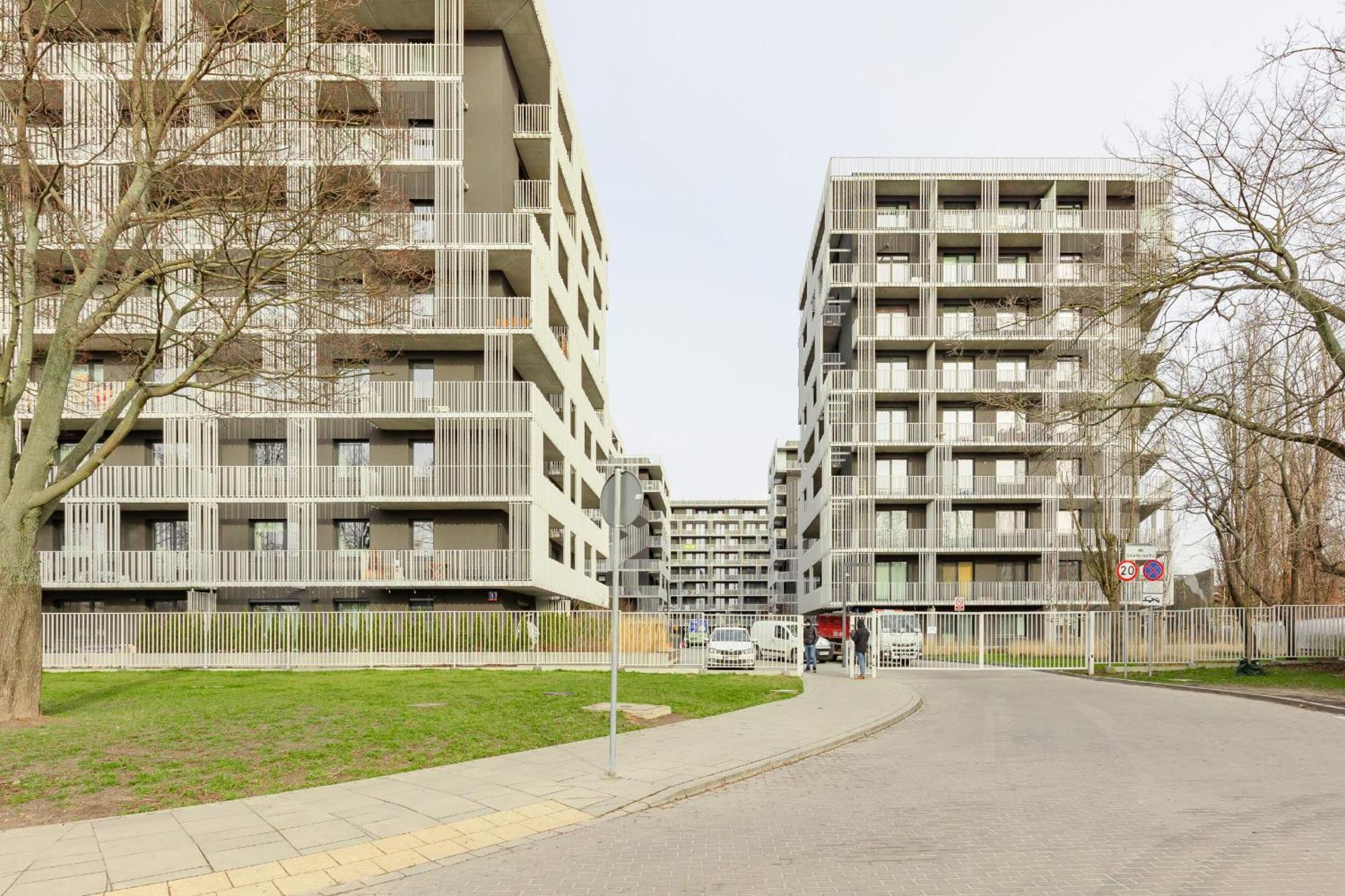 Stacja Wola Nowoczesny Z Balkonem I Parkingiem By Renters Warsaw